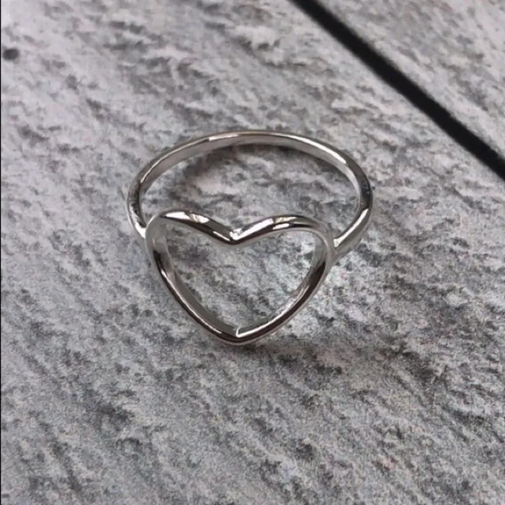Hollow heart 100% genuine sterling silver 925 ring